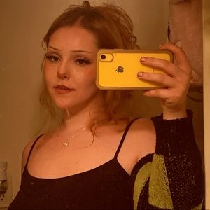 Meet your Posher, Chloe